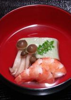 春のお吸い物（ヨモギ生麩）-レシピのメイン写真