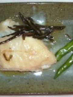 塩麹コンブ水でカレイの煮つけ-レシピのメイン写真
