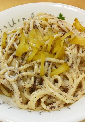 赤しそふりかけスパゲッティ-レシピのメイン写真