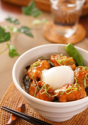 温玉のせ鶏照り焼き丼-レシピのメイン写真