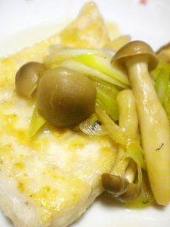 カジキ鮪のキノコ大蒜醤油がけ-レシピのメイン写真