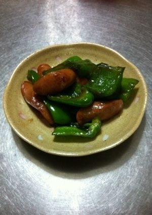 簡単☆うまい❗ピーマンとソーセージ炒め-レシピのメイン写真