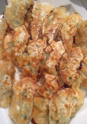 野菜たっぷり☆我が家のパリパリ焼き餃子☆-レシピのメイン写真