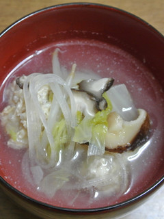 鶏団子とマロニーの中華風スープ♪-レシピのメイン写真