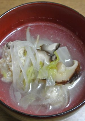 鶏団子とマロニーの中華風スープ♪-レシピのメイン写真