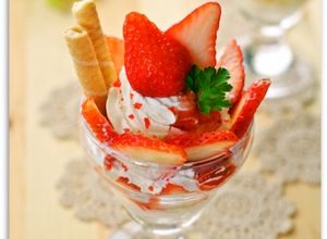 超簡単♡ミニいちごパフェ☆トライフル♡-レシピのメイン写真