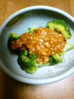 ブロッコリー肉味噌がけ-レシピのメイン写真
