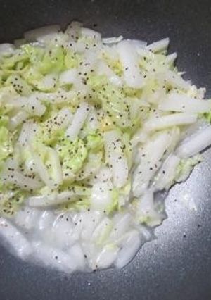 白菜を塩麹で炒める-レシピのメイン写真