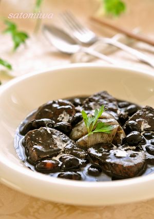 ほろっと崩れる豚ヒレと黒豆の★黒シチュー-レシピのメイン写真