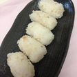 手づかみパクパク★チーズおかかおにぎり★