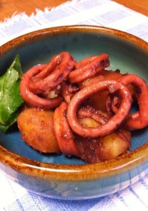 おでん汁リメイク！じゃがいもとイカの煮物-レシピのメイン写真