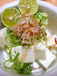 すだちと塩で食べる冷奴-レシピのメイン写真