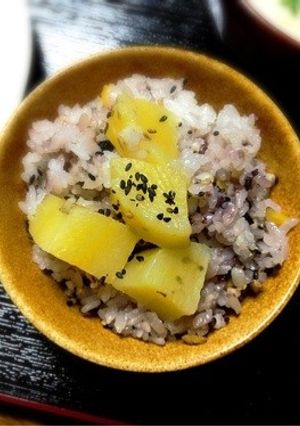 さつまいもご飯(^-^)雑穀米入り-レシピのメイン写真