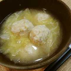 A picture of 市販の鶏だんごと☆白菜の味噌汁.