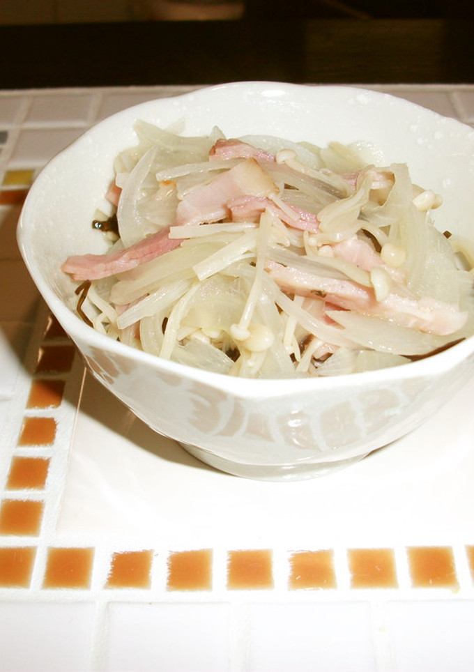 簡単！えのきと玉ねぎの昆布和え-レシピのメイン写真