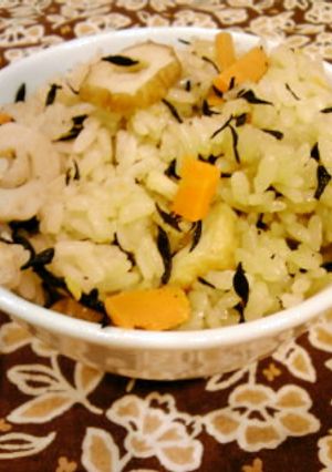 我が家の定番♪ひじきたっぷり炊き込みご飯-レシピのメイン写真