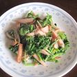 大根の間引き菜とおさかなソーセージ炒め