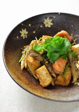 秋鮭ときのこと厚揚げのしょうゆ香り焼き-レシピのメイン写真