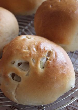 **玉ねぎパン**-レシピのメイン写真