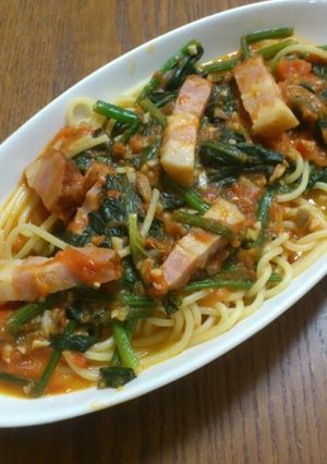 ほうれん草とベーコンのトマトソースパスタ-レシピのメイン写真