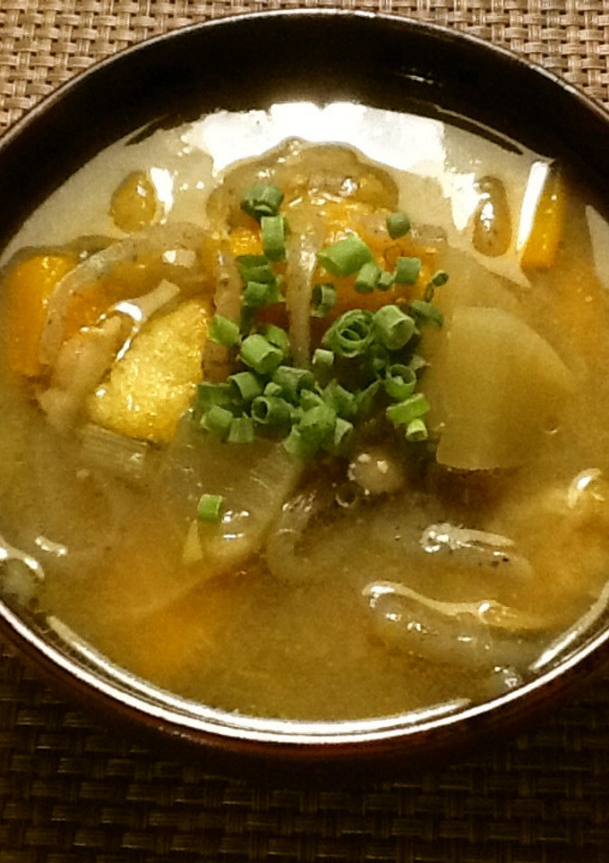 具だくさんのごちそう豚汁-レシピのメイン写真
