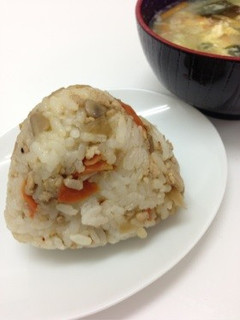 きんぴらおにぎり-レシピのメイン写真
