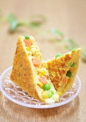 塩麹でミックスベジダブルのオムレツ-レシピのメイン写真