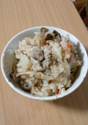 きのこの塩麹漬けで炊き込みご飯-レシピのメイン写真