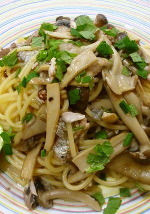 秋！たっぷりキノコと秋刀魚のパスタ-レシピのメイン写真