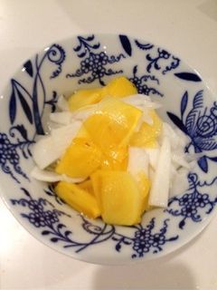 大根と柿 甘酢漬け-レシピのメイン写真