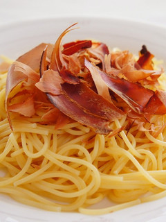 昆布だしで茹でるパスタ~食べる削り節添え-レシピのメイン写真