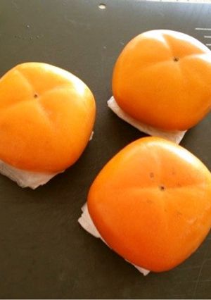 柿を食べ頃のまま常温で保存する裏技♪-レシピのメイン写真