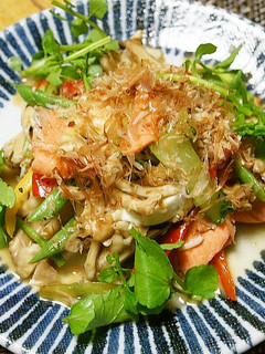 季節野菜とスモークサーモンの炒め物-レシピのメイン写真