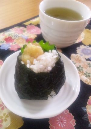 美味しい！とり天ごぼうおにぎり★-レシピのメイン写真