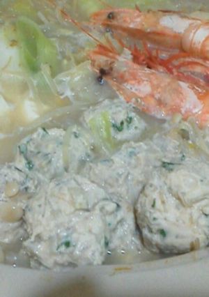 お鍋に♪蓮根とシソの鶏団子-レシピのメイン写真
