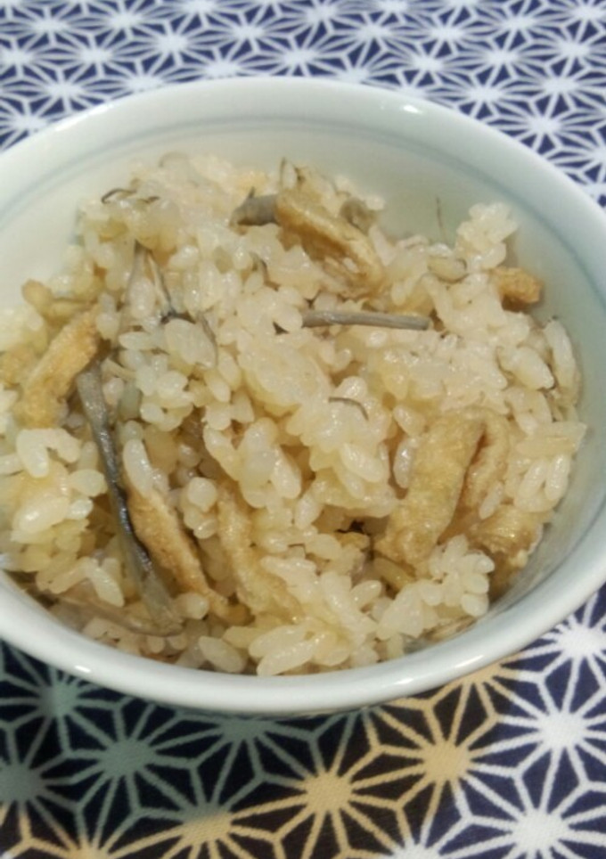 牛蒡とお揚げの炊き込みご飯-レシピのメイン写真