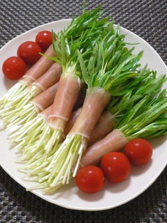 空芯菜の新芽の生ハム巻き-レシピのメイン写真