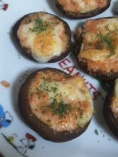 鮭フレークで作る しいたけの鮭マヨ焼き-レシピのメイン写真