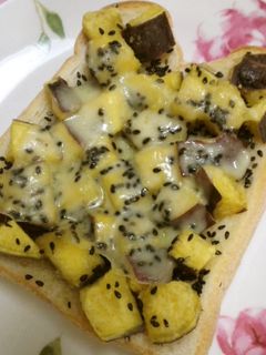 *薩摩芋の胡麻塩チーズトースト*-レシピのメイン写真