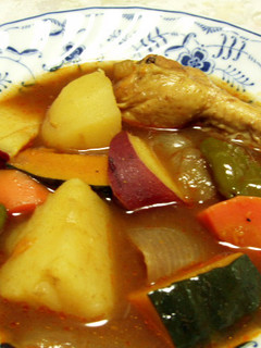 簡単!秋野菜たっぷり手羽元カレースープ-レシピのメイン写真