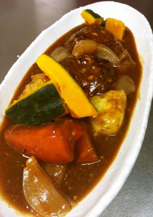 南瓜もたっぷり！ルウで☆煮込みハンバーグ-レシピのメイン写真