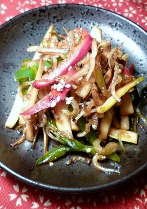 マコモタケとジャコのカリカリ 京都カフェ-レシピのメイン写真