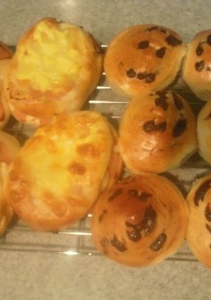 チョコチップ＆ハムとチーズの惣菜パン-レシピのメイン写真