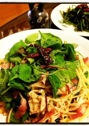 エノキとベーコンとベビーリーフのパスタ-レシピのメイン写真