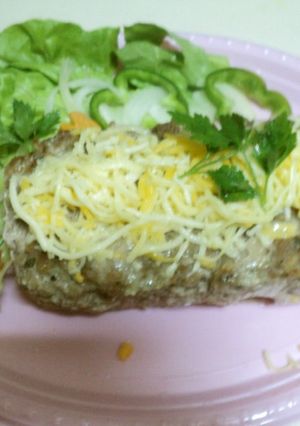 ゆで卵と野菜入りミートローフ-レシピのメイン写真