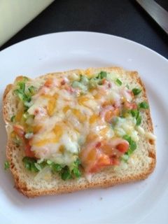 子供のランチに☆野菜たっぷりピザ風パン‼-レシピのメイン写真