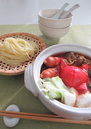 ピリ辛ヘルシーなトマト鍋-レシピのメイン写真