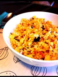 鮭フレークと塩昆布で超簡単チャーハン‼-レシピのメイン写真