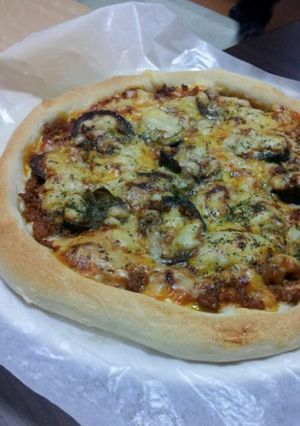 ひき肉となすの満足ピザ-レシピのメイン写真