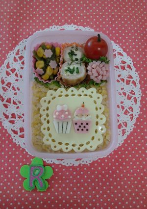 蒲鉾でカップケーキのデコ *お弁当*-レシピのメイン写真